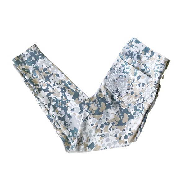 Spanx Jean-ish Ankle Leggings in Blue Abstract Floral Size L - Picture 5 of 12